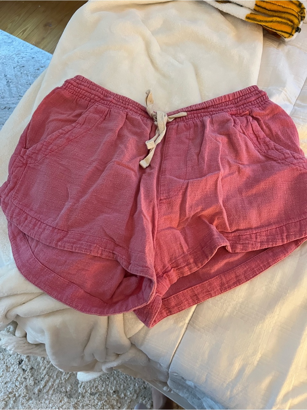 Rip Curl Women's Pink Elastic Drawstring Athletic Shorts